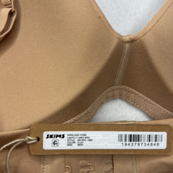 NWT SKIMS Wireless Foam Lightly Lined Bra. Size 38DD. Color: Clay - Picture 5 of 6